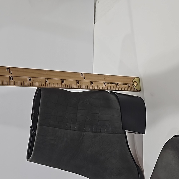 Sam Edelman Grey-Blue Snake Booties Size 6.5 - Picture 5 of 11